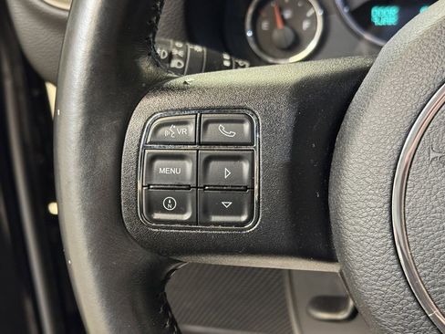 Used 2016 Jeep Wrangler Unlimited Sahara w/ Connectivity Group image 30