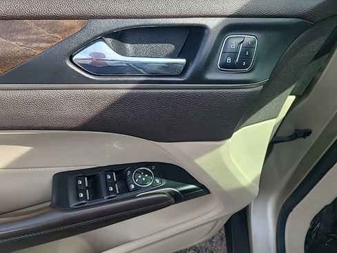 Used 2017 Lincoln MKC Reserve image 13