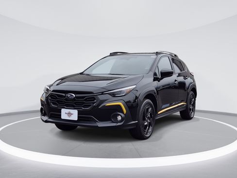 Used 2025 Subaru Crosstrek 2.5i Sport AWD/4WD image 3