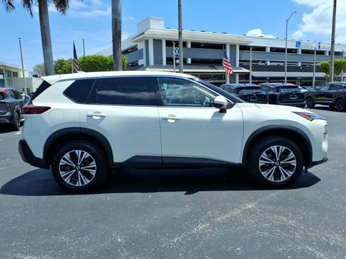 Used 2021 Nissan Rogue SV AWD/4WD image 15