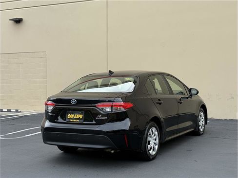 Used 2023 Toyota Corolla LE FWD image 6