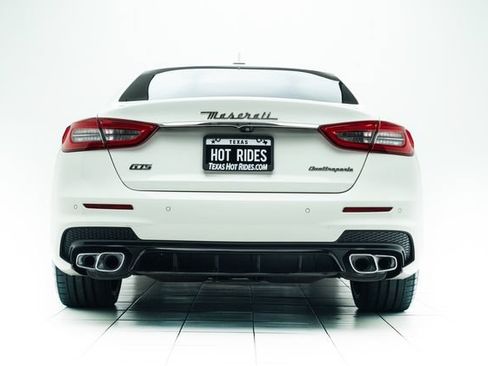 Used 2017 Maserati Quattroporte GTS GranSport RWD image 16