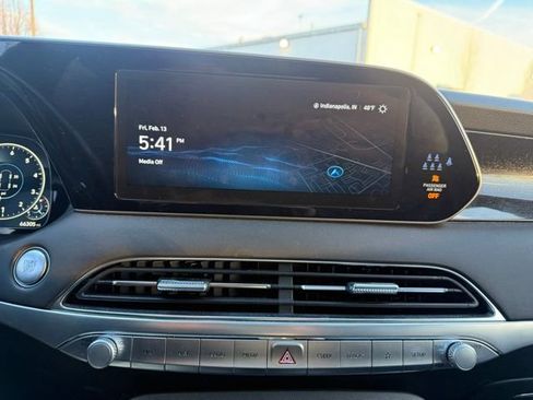 Used 2022 Hyundai Palisade Calligraphy image 23