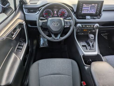 Used 2022 Toyota RAV4 XLE w/ Convenience Package image 12