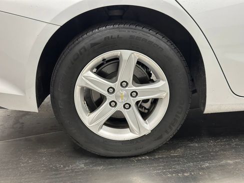 Used 2022 Chevrolet Malibu LT FWD image 21