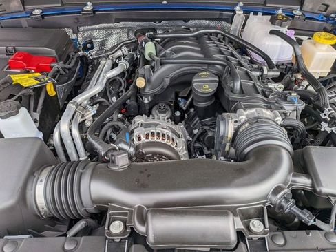 New 2025 Jeep Gladiator Sport image 28