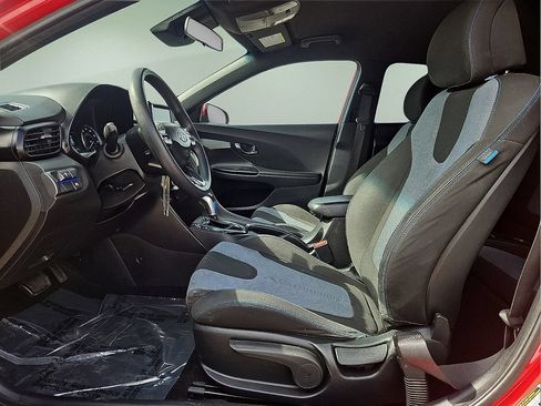 Used 2019 Hyundai Veloster 2.0 FWD image 16