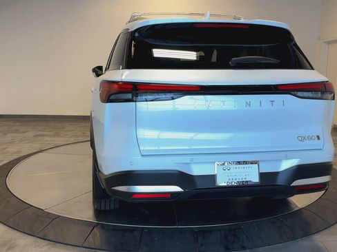 Certified 2026 INFINITI QX60 Luxe w/ Family Package image 7