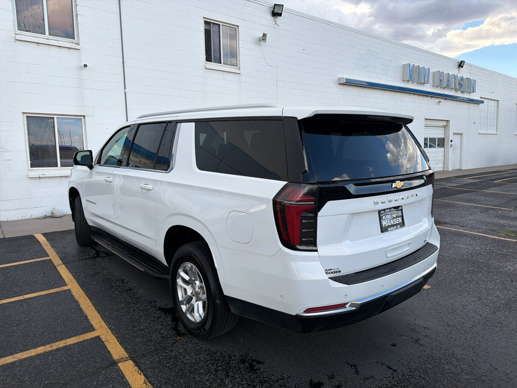 Used 2025 Chevrolet Suburban LT AWD/4WD image 5