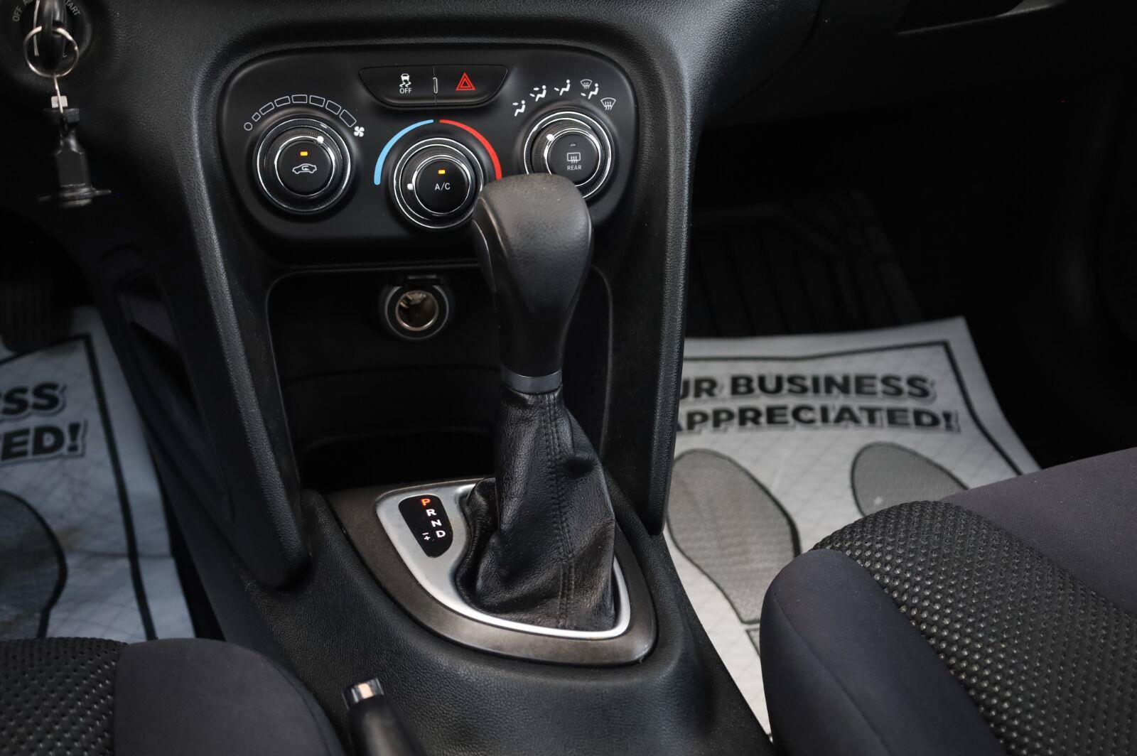 Used 2015 Dodge Dart SE w/ Convenience Group FWD image 36
