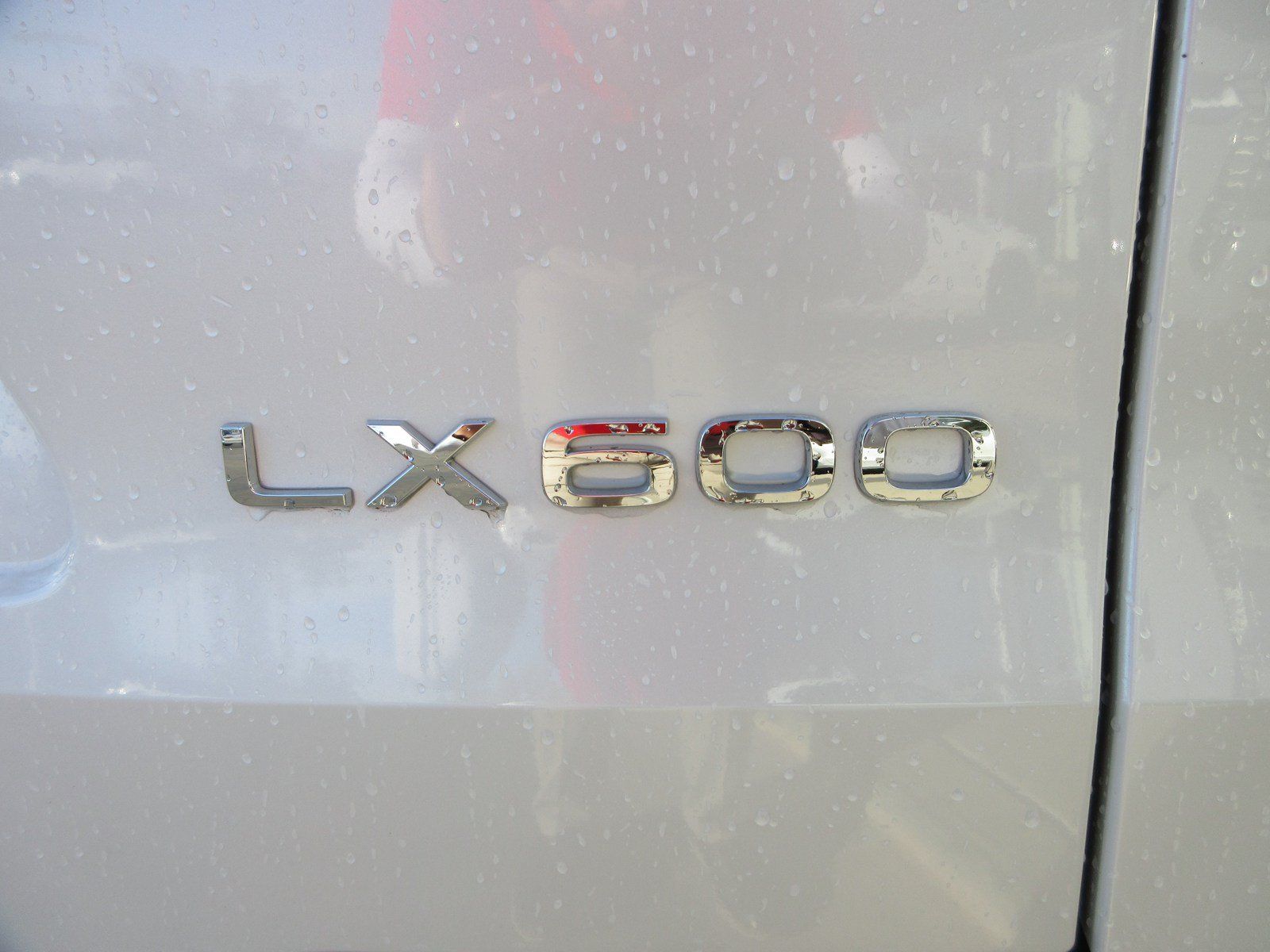 Used 2024 Lexus LX 600 4WD w/ Appearance Package image 8