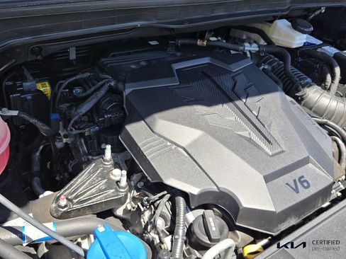 Certified 2022 Kia Carnival LX FWD image 18