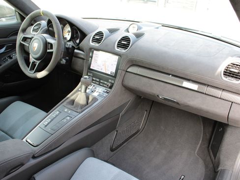 Used 2024 Porsche 718 Boxster Spyder RS image 23