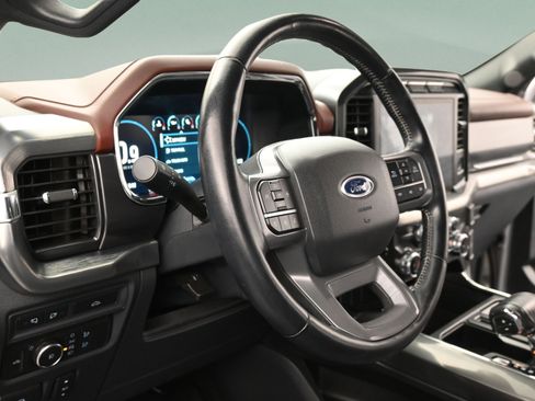 Used 2022 Ford F150 Lariat RWD image 12
