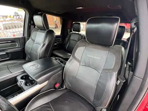 Used 2019 RAM 3500 Laramie AWD/4WD image 18
