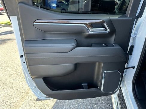 Used 2026 Chevrolet Silverado 1500 LT RWD image 16