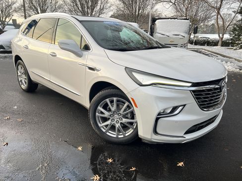 Certified 2023 Buick Enclave Essence w/ Experience Buick Package image 2
