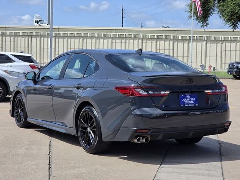 Used 2026 Toyota Camry SE w/ Convenience Package FWD image 7