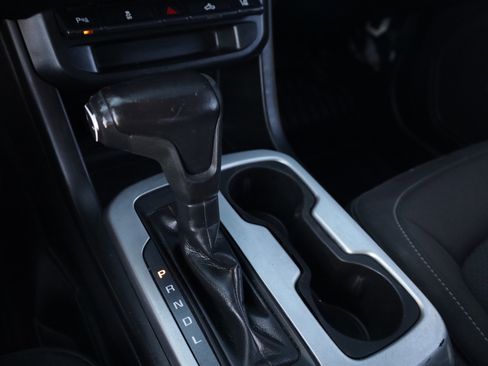 Used 2020 Chevrolet Colorado LT w/ Safety Package RWD image 5