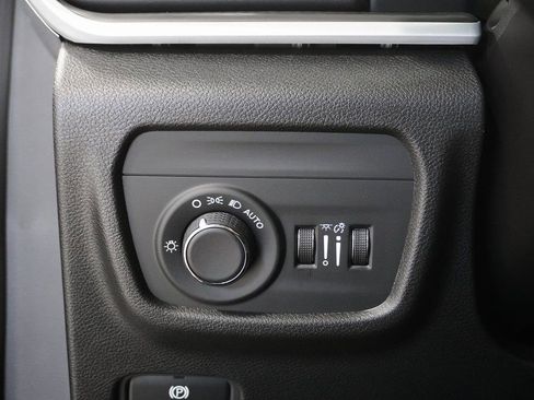 New 2025 Jeep Grand Cherokee L Altitude AWD/4WD image 20