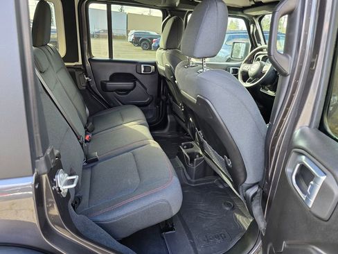 Used 2024 Jeep Wrangler Unlimited Rubicon w/ Convenience Group image 14