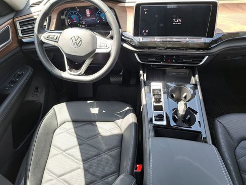 New 2026 Volkswagen Atlas SE FWD image 21
