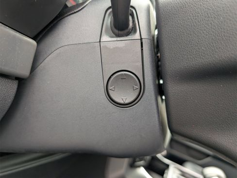 Used 2022 Ford F150 Lariat w/ Equipment Group 502A High image 35