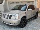 Used 2008 Cadillac Escalade EXT image 4
