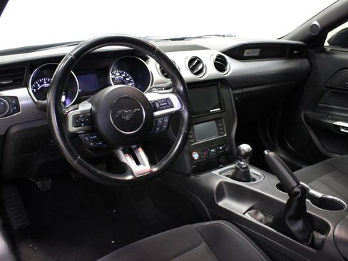 Used 2019 Ford Mustang GT RWD image 18