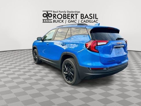 Used 2024 GMC Terrain SLE w/ Driver Convenience Package AWD/4WD image 6