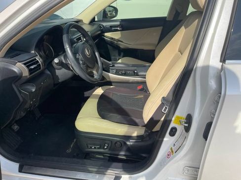 Used 2014 Lexus IS 250 w/ Navigation Package RWD image 7