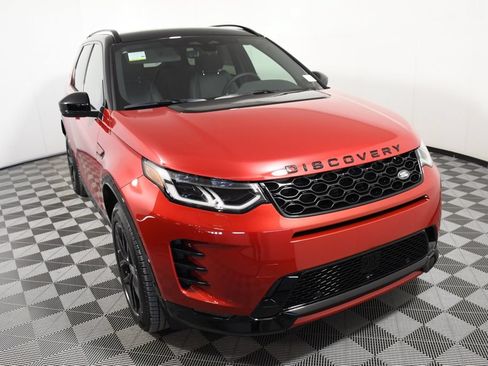 Certified 2025 Land Rover Discovery Sport Dynamic SE AWD/4WD image 9