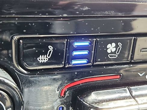 Used 2023 Jeep Grand Cherokee Trailhawk AWD/4WD image 24