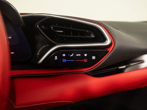Used 2025 Ferrari 296 GTS RWD image 27