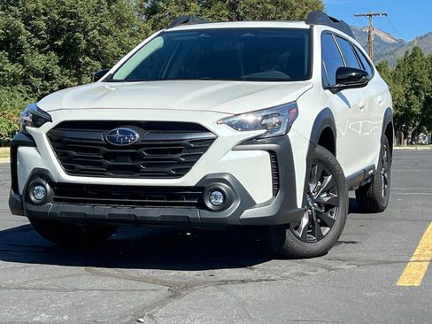 Used 2025 Subaru Outback Onyx Edition image 1