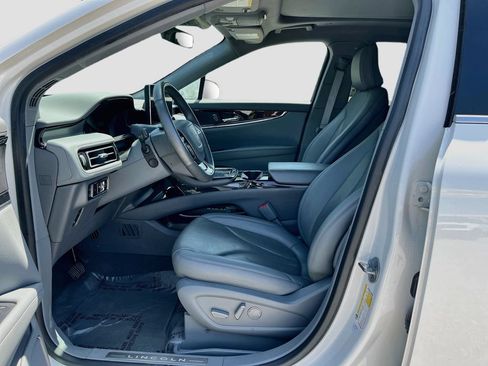 Used 2022 Lincoln Nautilus Reserve FWD image 21