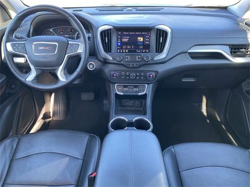 Used 2024 GMC Terrain SLT image 13
