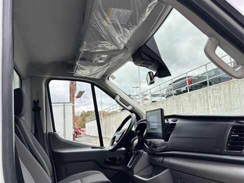 Used 2022 Ford Transit 350 image 32
