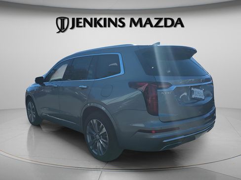 Used 2023 Cadillac XT6 Premium Luxury w/ Technology Package image 3