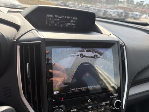 Used 2019 Subaru Forester Limited w/ Popular Package #3 image 9