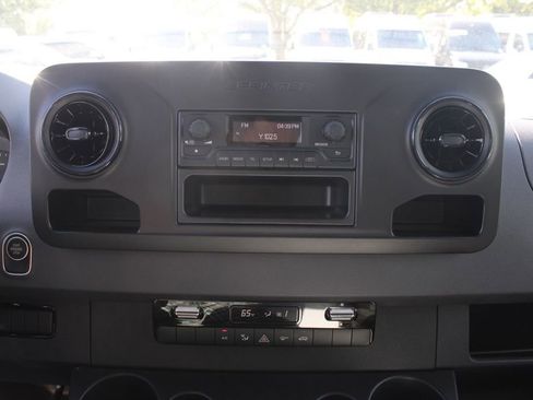 Used 2023 Mercedes-Benz Sprinter 3500 image 28