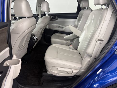 Used 2023 Kia Sorento EX w/ Panoramic Sunroof Package FWD image 15