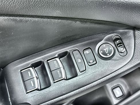Used 2019 Honda Accord LX image 12