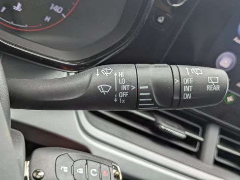 New 2026 Chevrolet Trax RS w/ Sunroof Package FWD image 18
