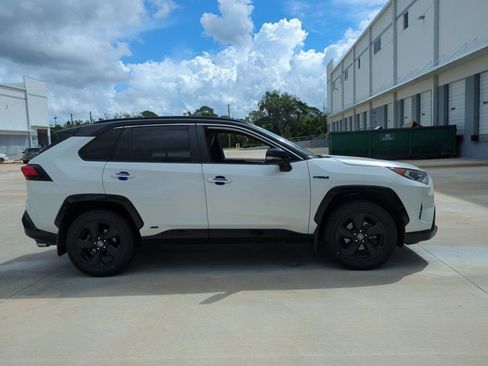 Used 2021 Toyota RAV4 XSE w/ XSE Grade Weather Package AWD/4WD image 4