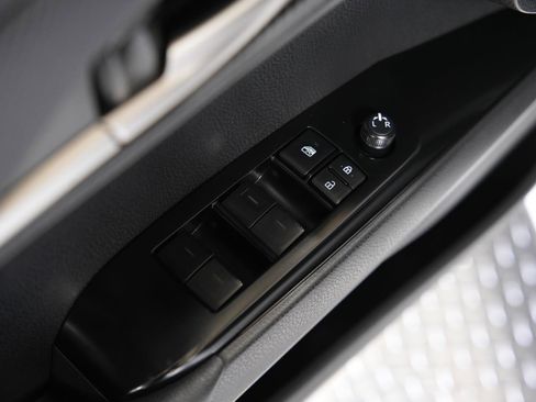 Used 2026 Toyota Camry XLE w/ Convenience Package image 25