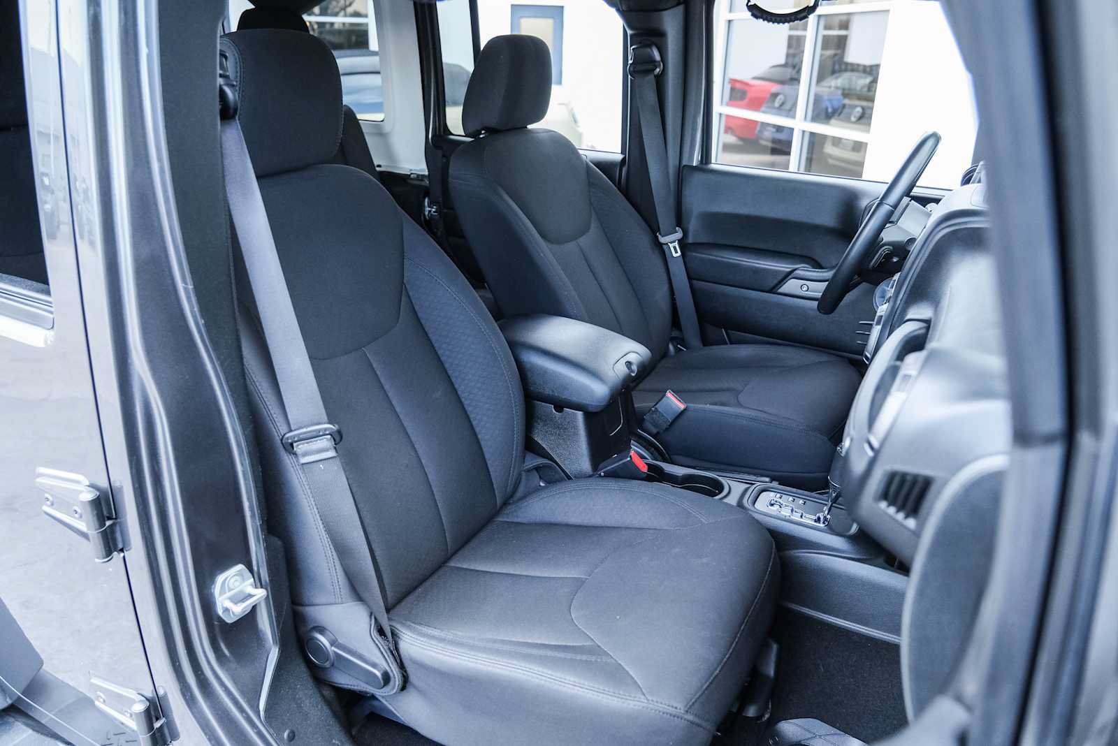 Used 2018 Jeep Wrangler Unlimited Sport S AWD/4WD image 30