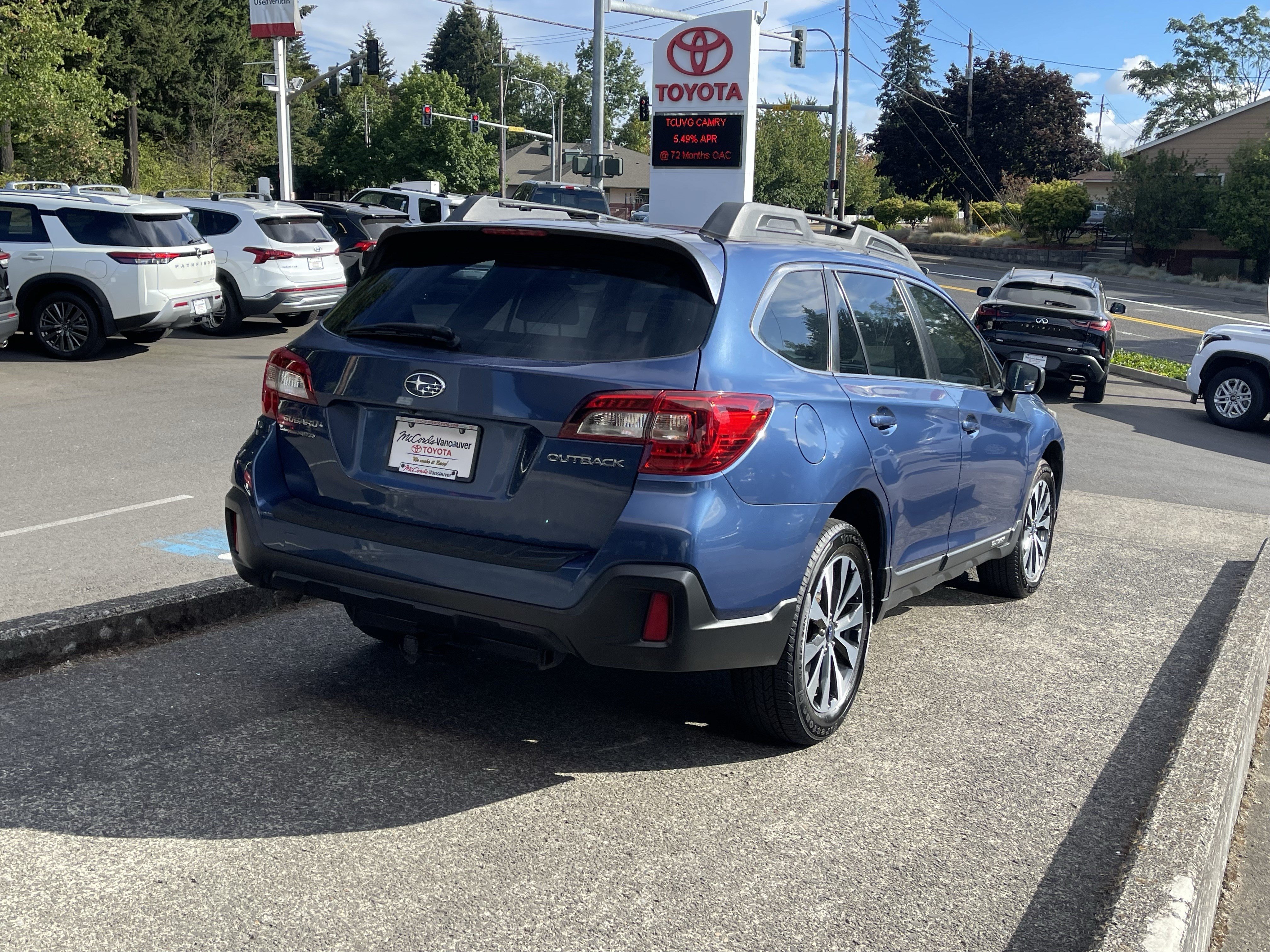 Used 2019 Subaru Outback 2.5i AWD/4WD image 6