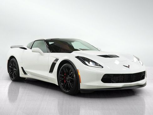 Used 2016 Chevrolet Corvette Z06 w/ 3LZ Preferred Equipment Group RWD image 7