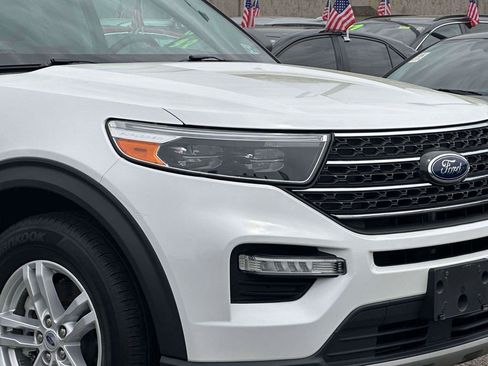 Used 2022 Ford Explorer XLT w/ Equipment Group 202A AWD/4WD image 7